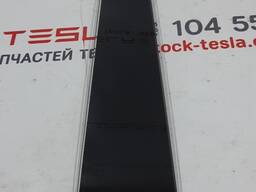 1Накладка стойки B наружная правая (стекло) Tesla model X 1092312-98-F