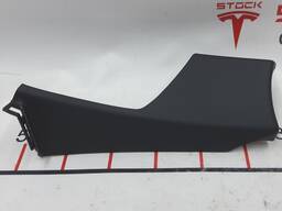 2Накладка ремня безопасности стойки С правой RBST MAMTH V Tesla model S 1024732-00-B