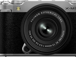 FUJIFILM X-M5 Mirrorless Camera with XC 15-45mm f/3.5-5.6 Lens (Silver)