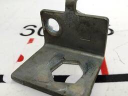 Кронштейн крепления тормозного шланга переднего левого (на лонжероне) Tesla model X S REST