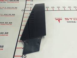 Накладка стойки B наружная левая (стекло) Tesla model S, model S REST 1004534-00-B