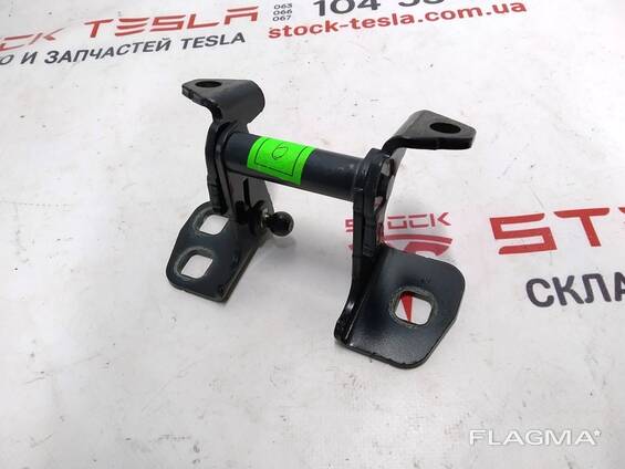 Петля двери передней левой верхняя Tesla model X 1045536-00-H