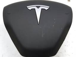 Подушка безопасности водителя в сборе Tesla model 3 1508347-00-C