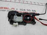 Привод замка капота электрический в сборе (с повреждением) Tesla model X 1057991-00-F - фото 1