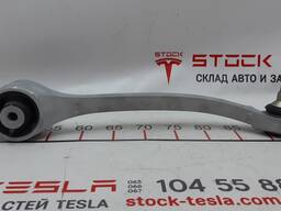 Рычаг нижний продольный правый нового образца (банан) до 2018 Tesla model X S REST 1041575