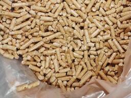 „Top Wood Pellets“ granulės parduodamos biriai ir 15 kg maišuose