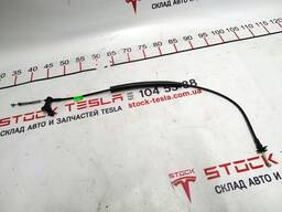 Тросик от привода до замка двери задней левой Tesla model X 1033838-00-K