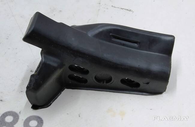 Уплотнитель верхний передний угловой двери задней левой Tesla model X 1049419-00-D