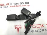 Замок ремня безопасности 2-го ряда сидений центр/правый Tesla model 3 1085942-01-E - фото 3